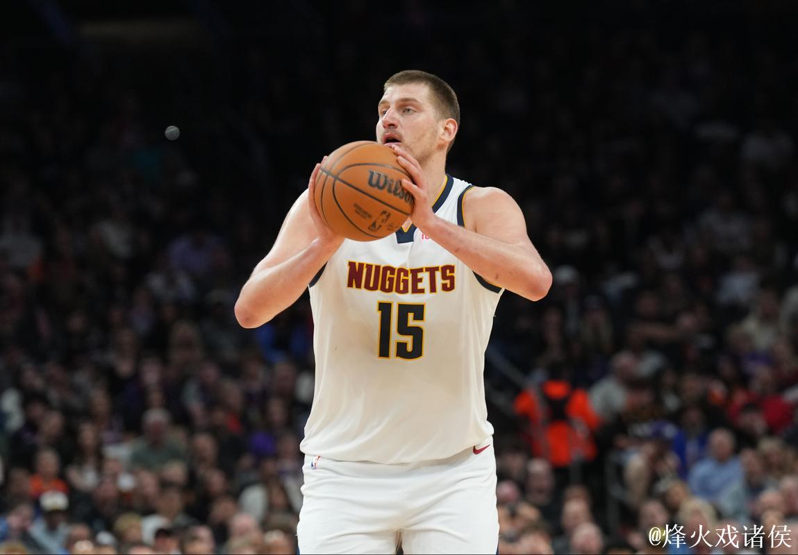 约基奇前三节17投8中,砍下25分9篮板8助攻2抢断2封盖 约基奇前三节17投8中,砍下25分9篮板8助攻2抢断2封盖