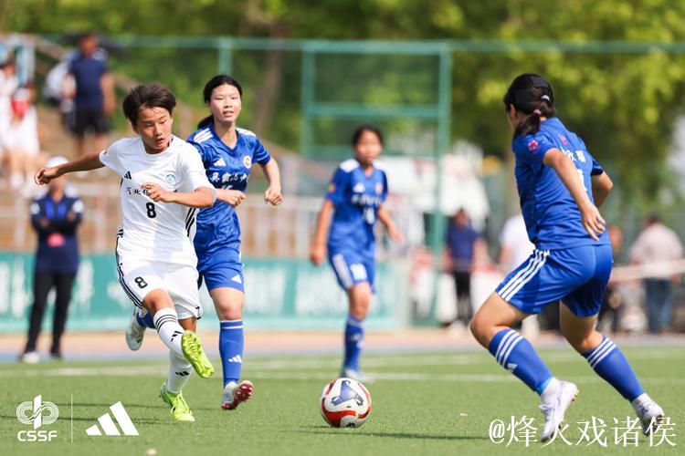 身价2亿欧的金童抵沪 亚马尔与中国小将共度足球之夏 身价2亿欧的金童抵沪 亚马尔与中国小将共度足球之夏